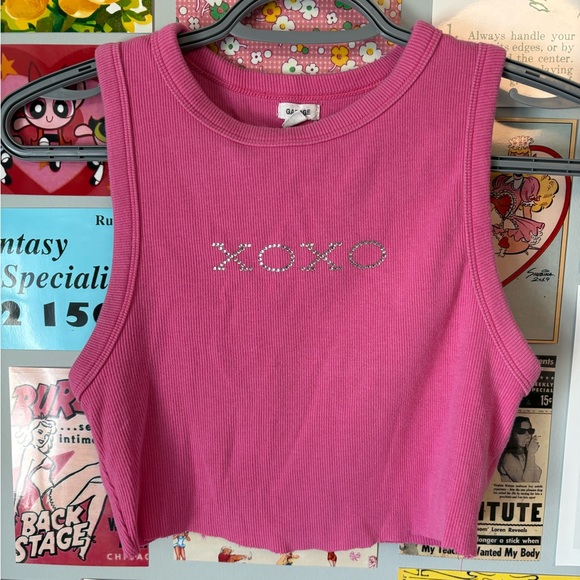 Y2K Bedazzled XOXO Pink Sleeveless Cropped Tank Top - Picture 6 of 9
